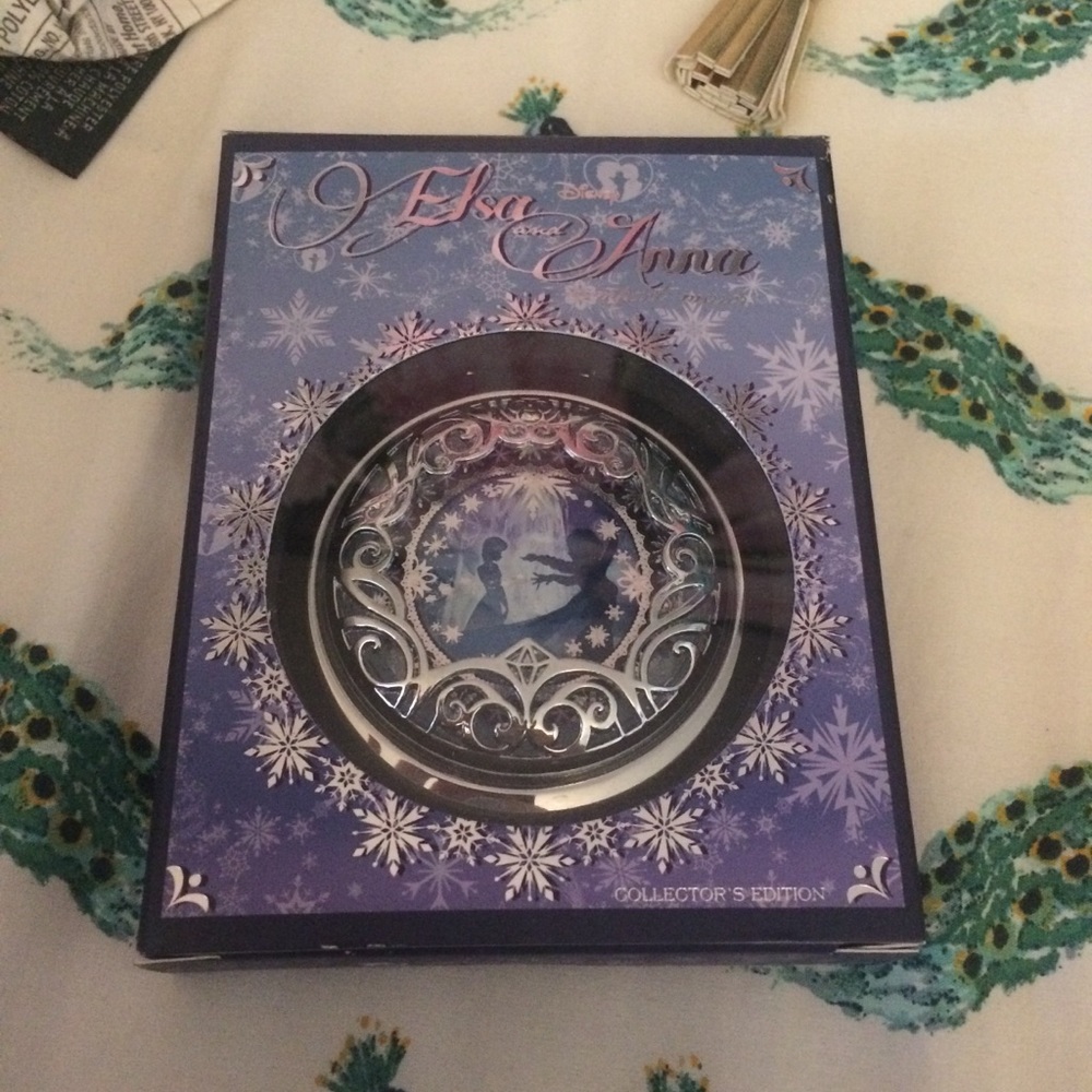 Sold out Disney x Sephora collab Elsa&Anna compact